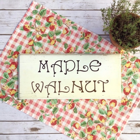 Maple Walnut Vintage Wooden Shabby Ice Cream Sign - Picture 2 of 8